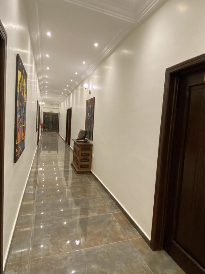 Отель Eagle Vault Kwabenya Экстерьер фото